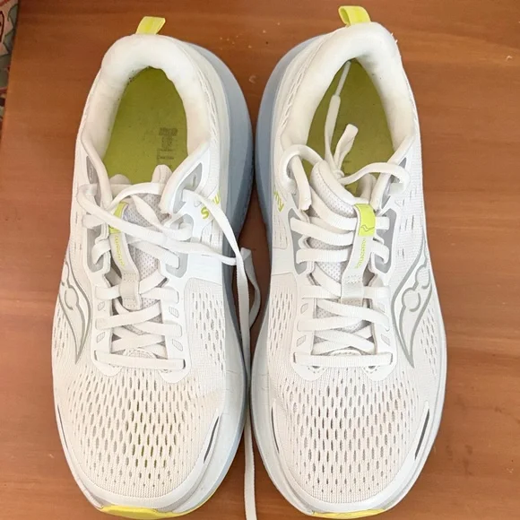 Saucony Women's White and Yellow Running Shoes - Picture 4 of 4